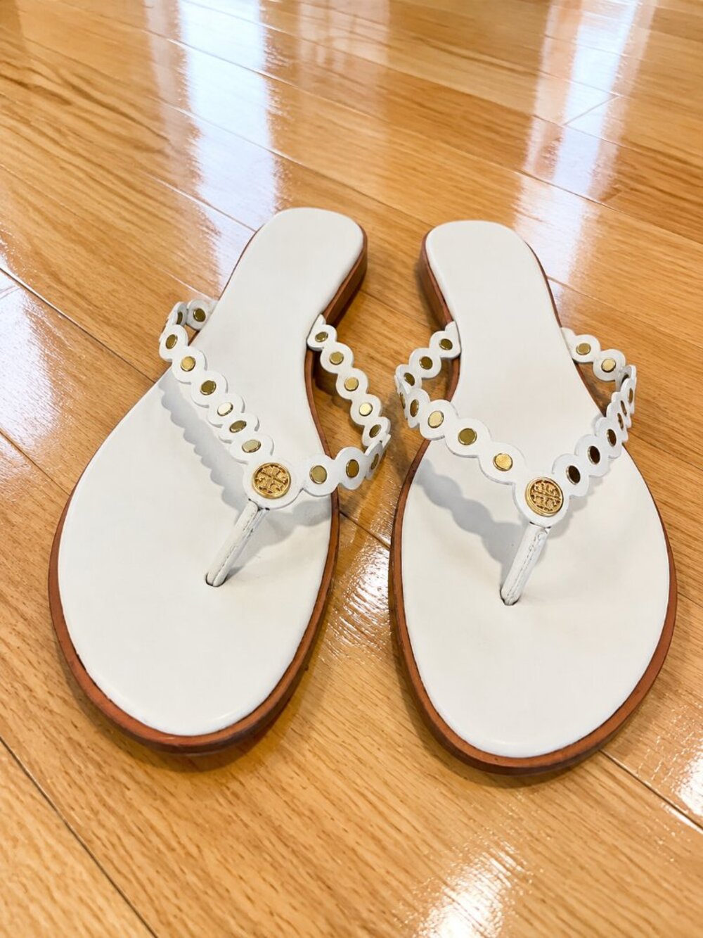 Tory Burch Benton Leather Scalloped Sandal